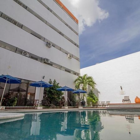 Hotel Ambassador Mérida Exteriör bild